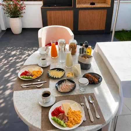 Prince Privé Suite